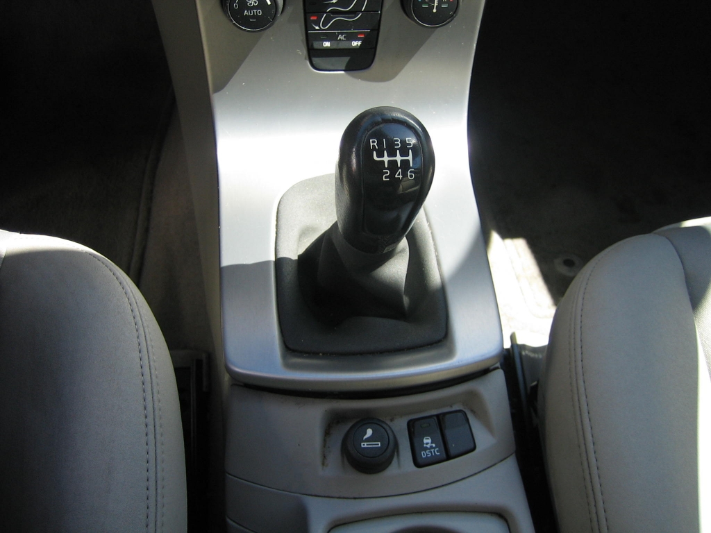 VISTA CAMBIO VOLVO V-50 2.0 D 136CV