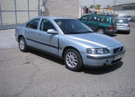 VISTA DELANTERA DERECHA VOLVO S-60 2.4 D 163CV VISTA DELANTERA DERECHA VOLVO S-60 2.4 D 163CV