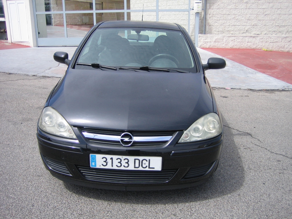 VISTA DELANTERA OPEL CORSA 1.3 CDTI 70CV