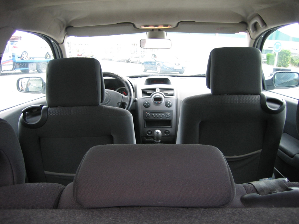 VISTA INTERIOR RENAULT MEGANE 1.9 DCI 120CV