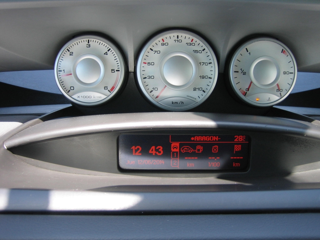 VISTA CUADRO PANTALLA AUDIO PEUGEOT 807 2.2 HDI 130CV 8 PLAZAS