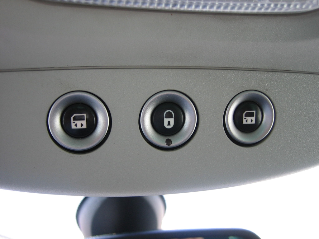 VISTA PUERTAS ELECTRICAS PEUGEOT 807 2.2 HDI 130CV 8 PLAZAS