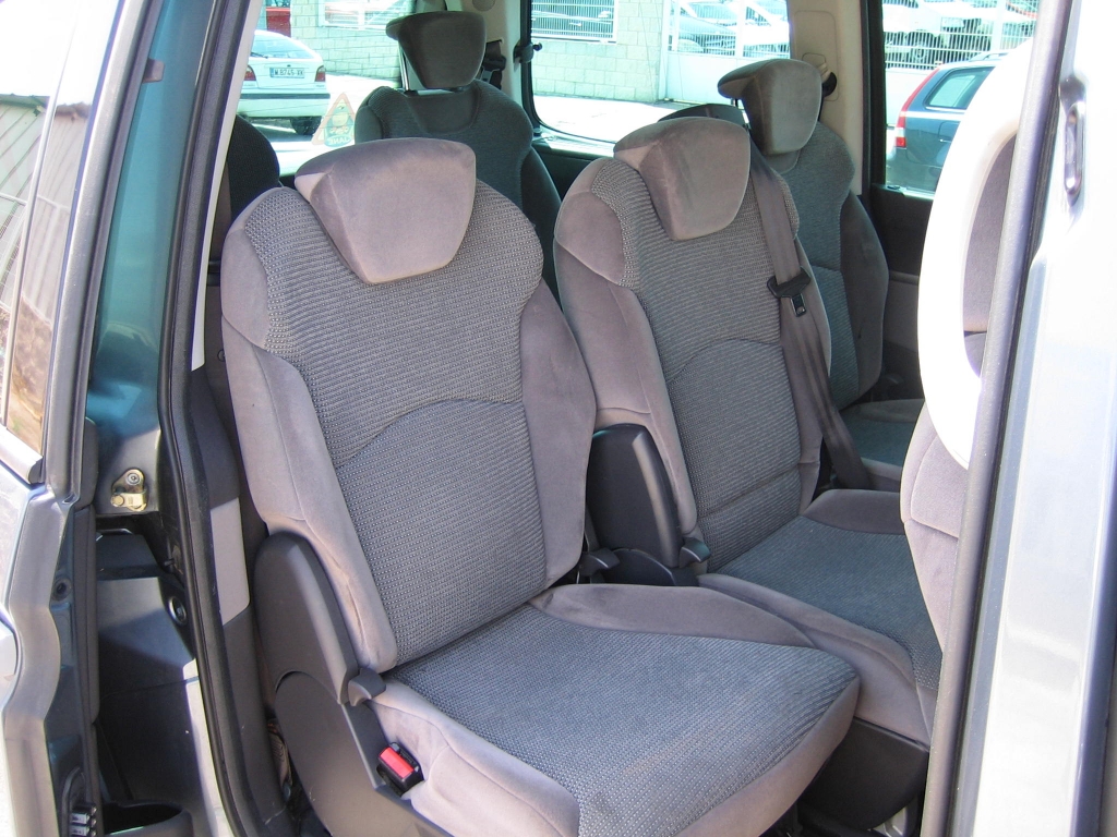 VISTA INTERIOR TRASERO 2 PEUGEOT 807 2.2 HDI 130CV 8 PLAZAS