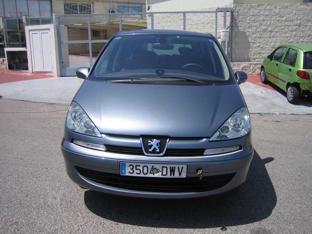 VISTA DELANTERA PEUGEOT 807 2.2 HDI 130CV 8 PLAZAS