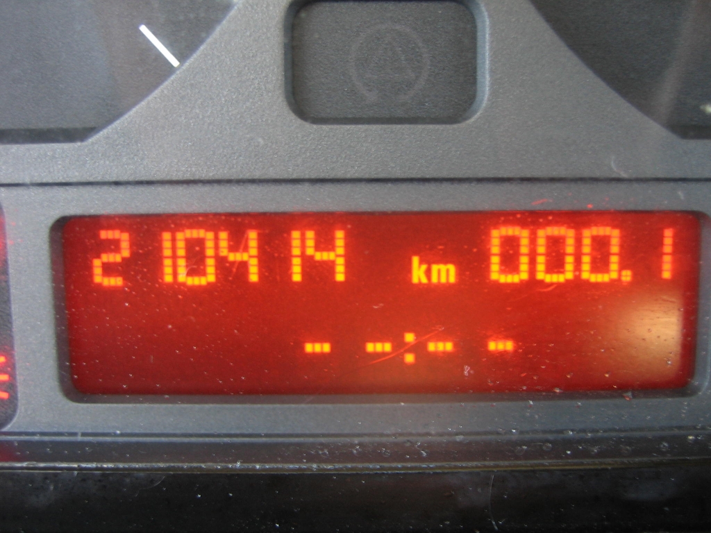 VISTA KM BMW 320 D 2.0 150CV