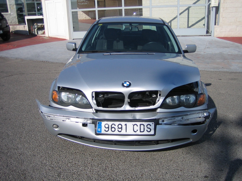 VISTA DELANTERA BMW 320 D 2.0 150CV