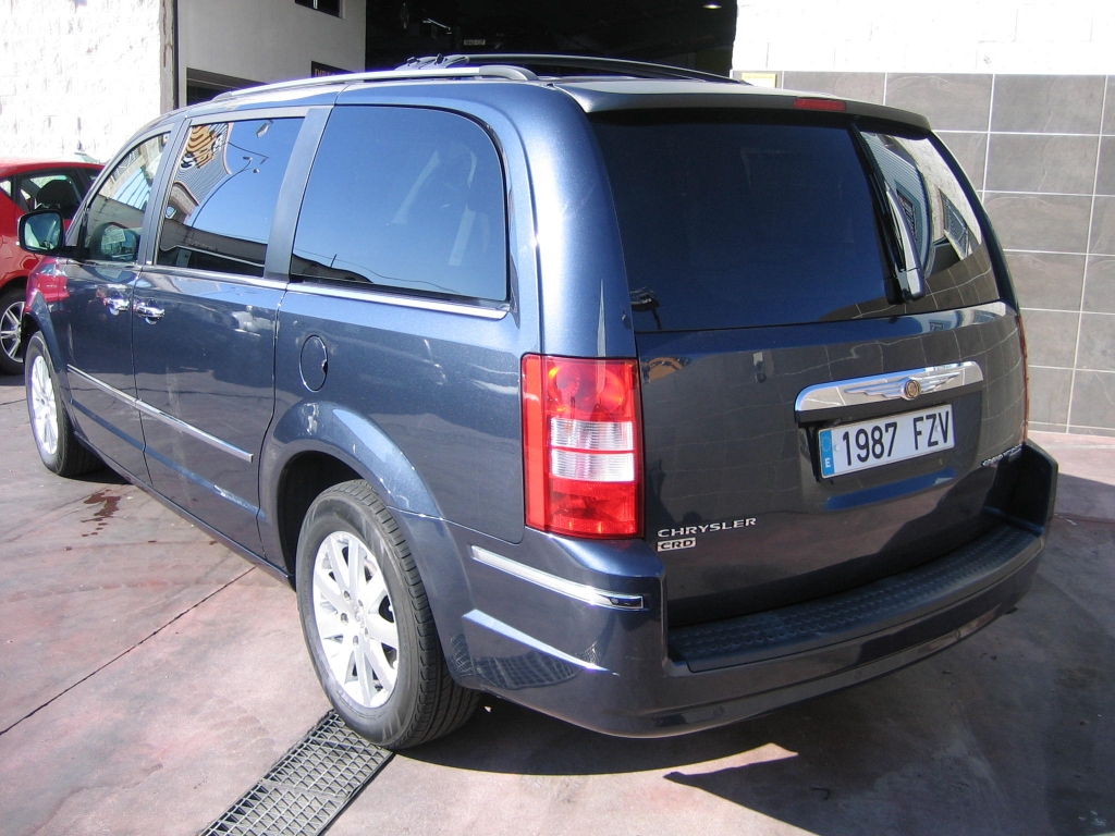 VISTA TRASERA IZQUIERDA CRYSLER GRAND VOYAGER LIMITED 2.8 CRD 163CV 7 PLAZAS