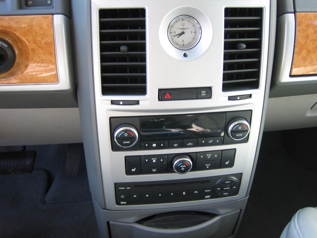 VISTA CD,CLIMA Y DVD VISTA ASIENTOS 7 PLAZAS 