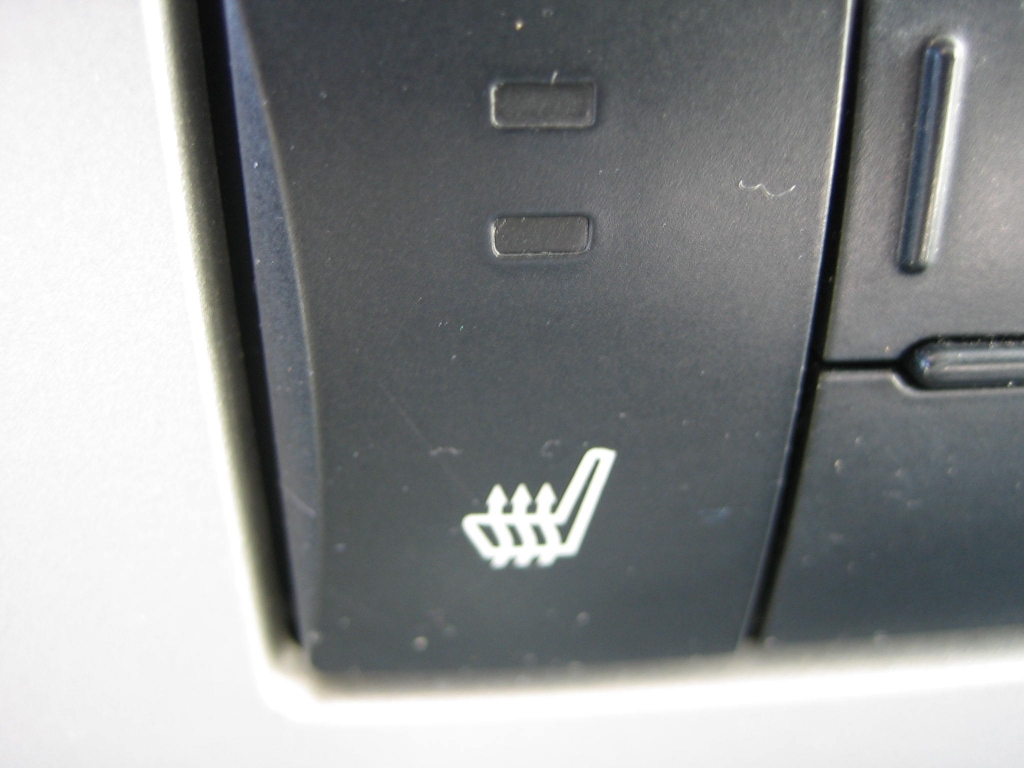 VISTA ASIENTOS CALEFACTABLES DELANTEROS VISTA ASIENTOS 7 PLAZAS 