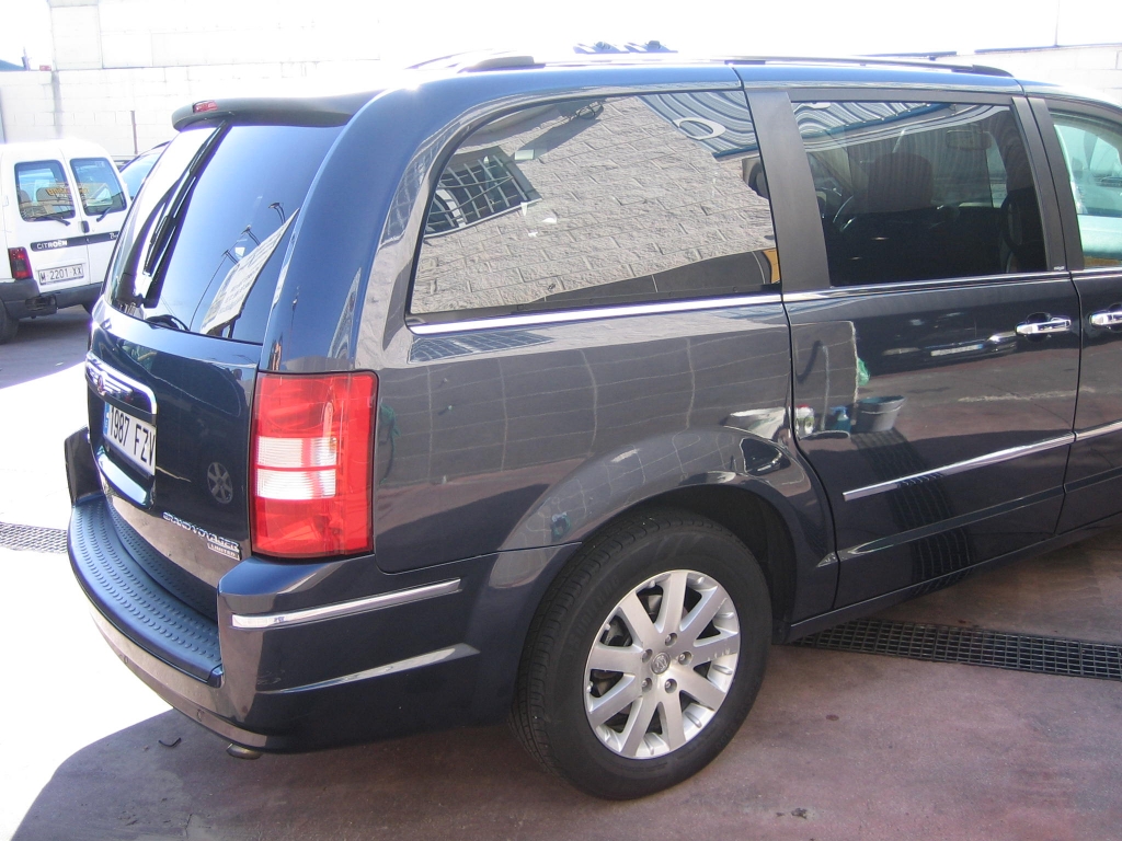 VISTA TRASERA DERECHA VISTA ASIENTOS 7 PLAZAS 