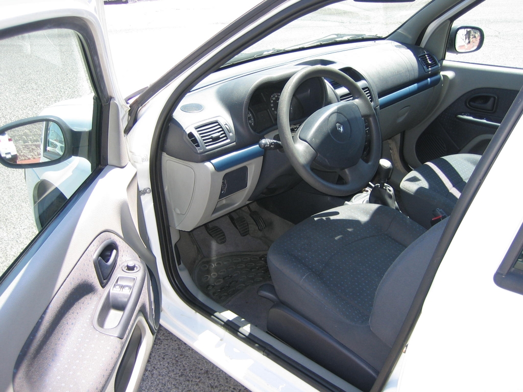 VISTA INTERIOR IZQUIERDO RENAULT CLIO 1.5 DCI 65CV