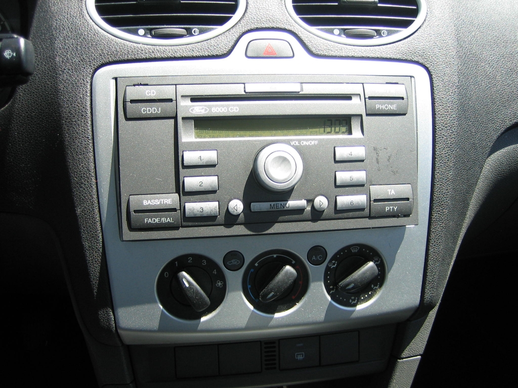 VISTA CD Y A/C FORD FOCUS 1.6 TDCI 110CV FAMILIAR