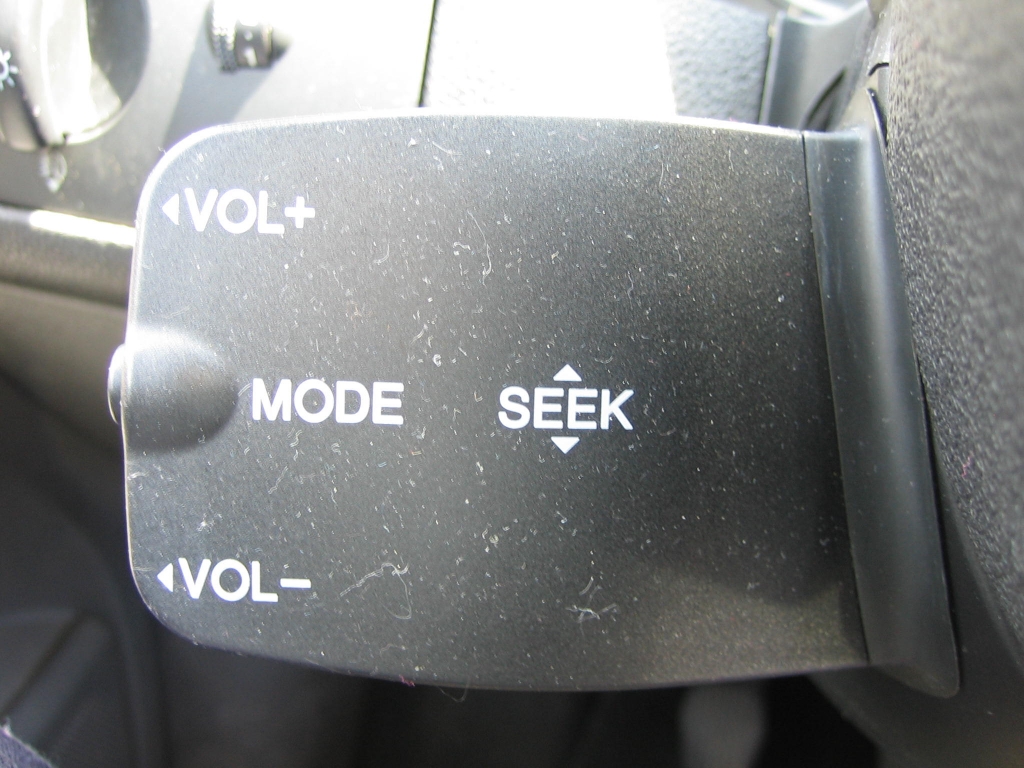 VISTA MANDOS AUDIO EN VOLANTE FORD FOCUS 1.6 TDCI 110CV FAMILIAR