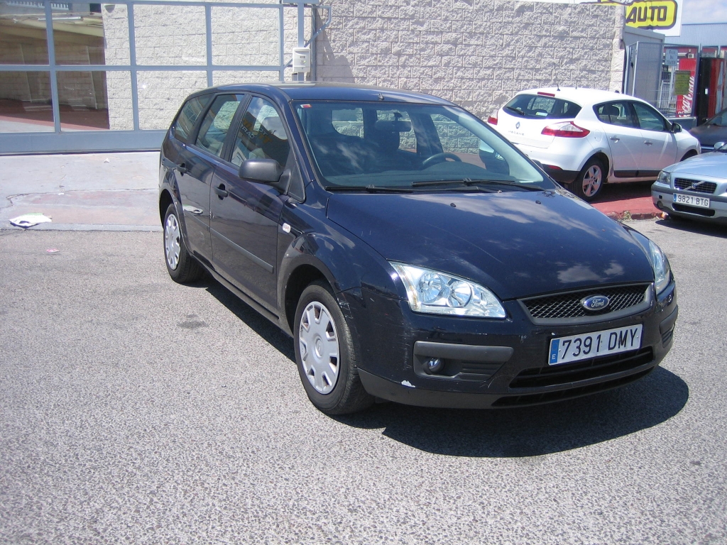 VISTA DELANTERA DERECHA FORD FOCUS 1.6 TDCI 110CV FAMILIAR