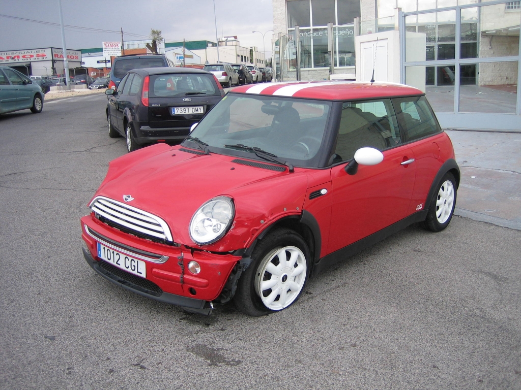VISTA DELANTERA IZQUIERDA MINI ONE 1.6 I 90CV