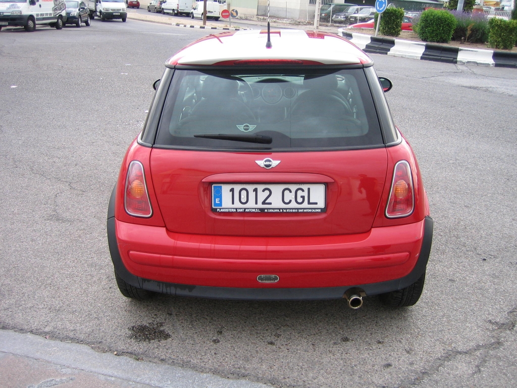 VISTA TRASERA MINI ONE 1.6 I 90CV