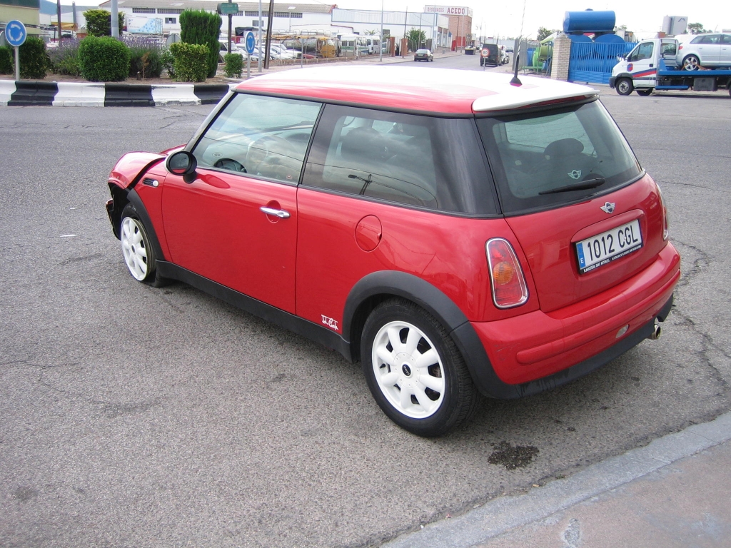 VISTA TRASERA IZQUIERDA MINI ONE 1.6 I 90CV