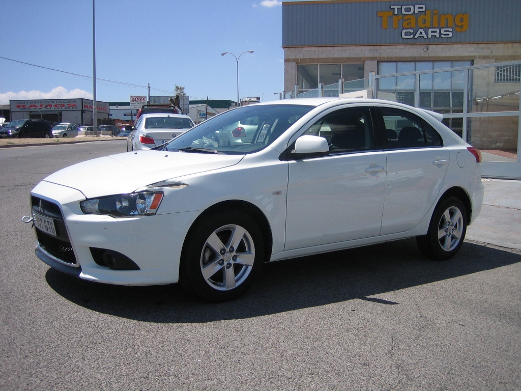 VISTA DELANTERA IZQUIERDA MITSUBISHI LANCER 1.8 DI-D 143CV