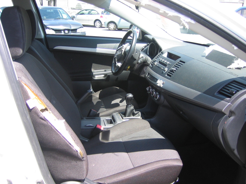 VISTA INTERIOR DERECHO MITSUBISHI LANCER 1.8 DI-D 143CV