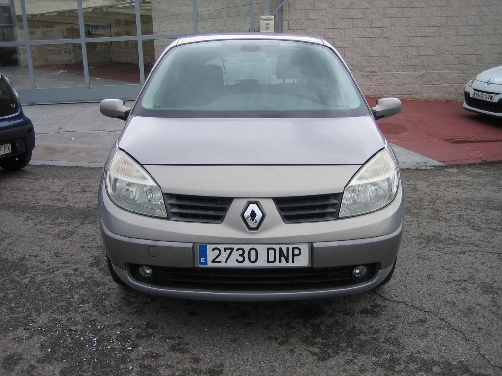 VISTA DELANTERA RENAULT MEGANE SCENIC 1.5 DCI 100CV