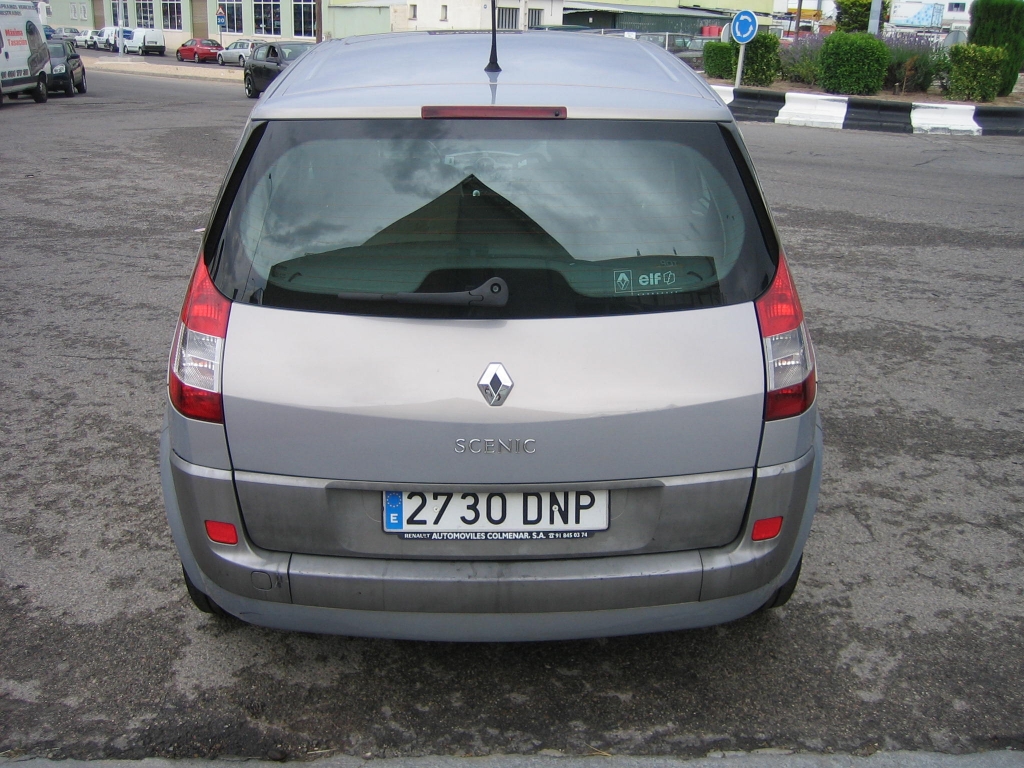 VISTA TRASERA RENAULT MEGANE SCENIC 1.5 DCI 100CV
