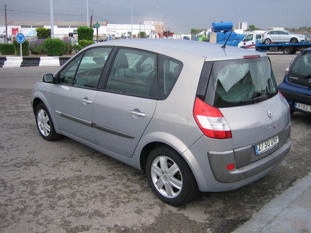 VISTA TRASERA IZQUIERDA RENAULT MEGANE SCENIC 1.5 DCI 100CV