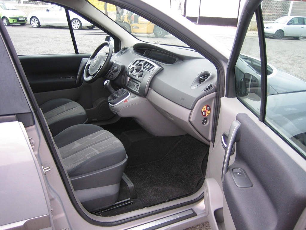 VISTA INTERIOR DERECHO RENAULT MEGANE SCENIC 1.5 DCI 100CV