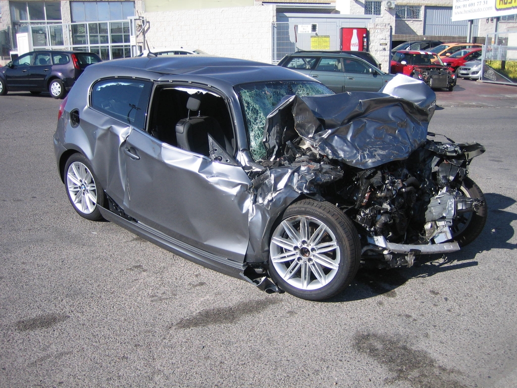 VISTA DELANTERA DERECHA BMW 118 D 2.0 142 CV PACK M