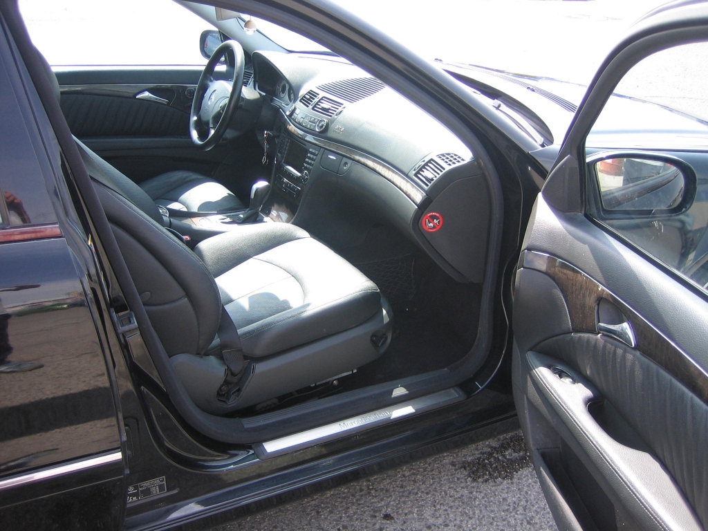 VISTA INTERIOR DERECHO MERCEDES BENZ E-320 CDI 150CV AUTOMATICO
