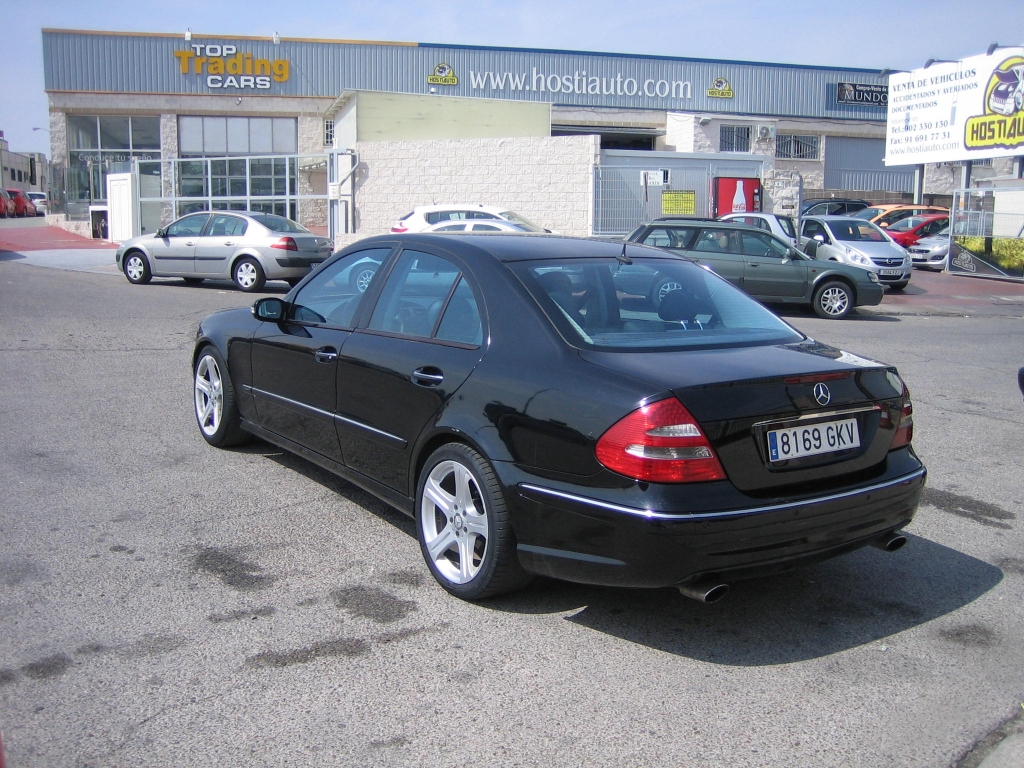 VISTA TRASERA IZQUIERDAMERCEDES BENZ E-320 CDI 150CV AUTOMATICO 