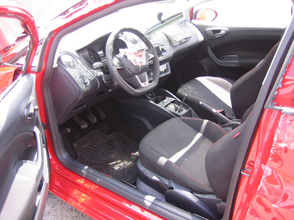 VISTA INTERIOR IZQUIERDO SEAT IBIZA FR 2.0 TDI 140CV