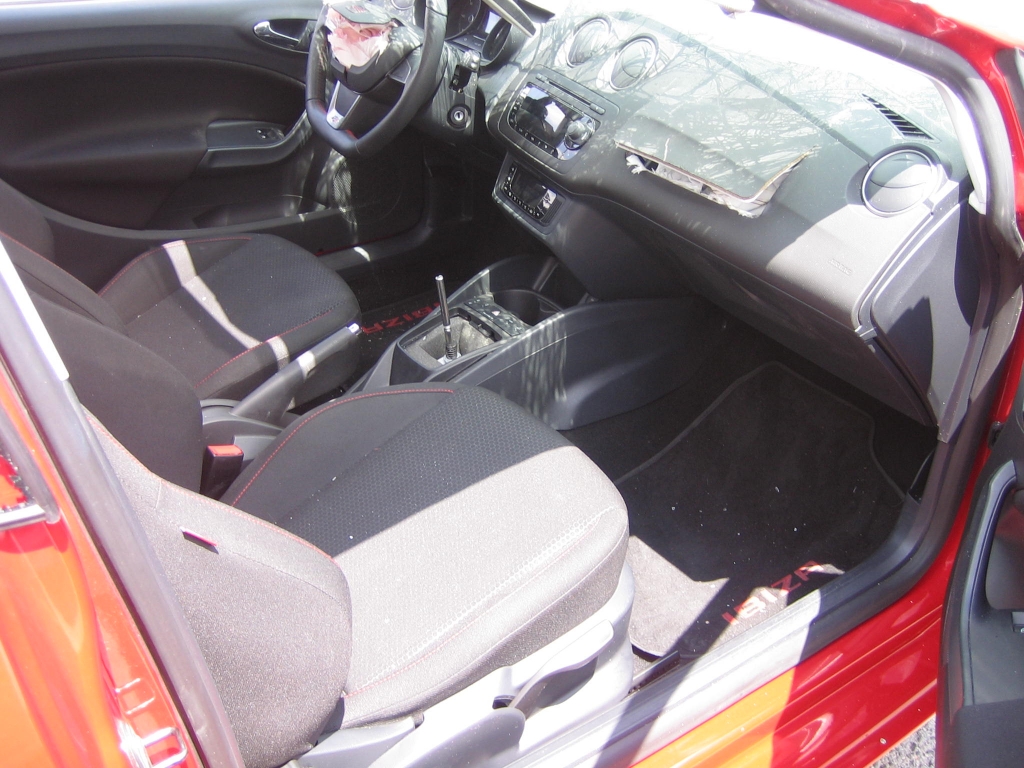 VISTA INTERIOR DERECHO SEAT IBIZA FR 2.0 TDI 140CV