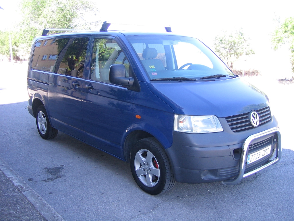 VISTA DELANTERA DERECHA VOLSWAGEN TRANSPORTER 1.9 TDI 105CV 9 PLAZAS