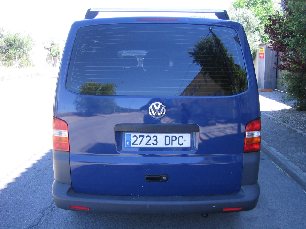 VISTA TRASERA VOLSWAGEN TRANSPORTER 1.9 TDI 105CV 9 PLAZAS