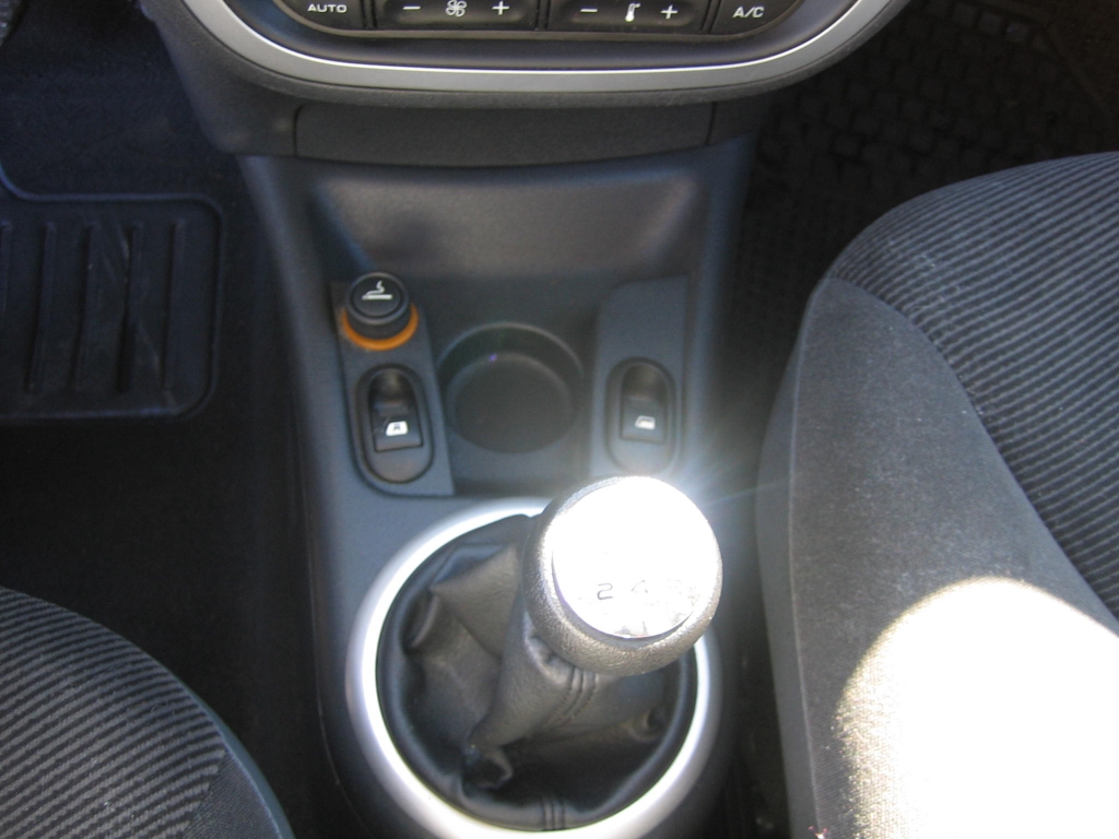 VISTA CAMBIO CITROEN C-3 1.4 HDI 70CV