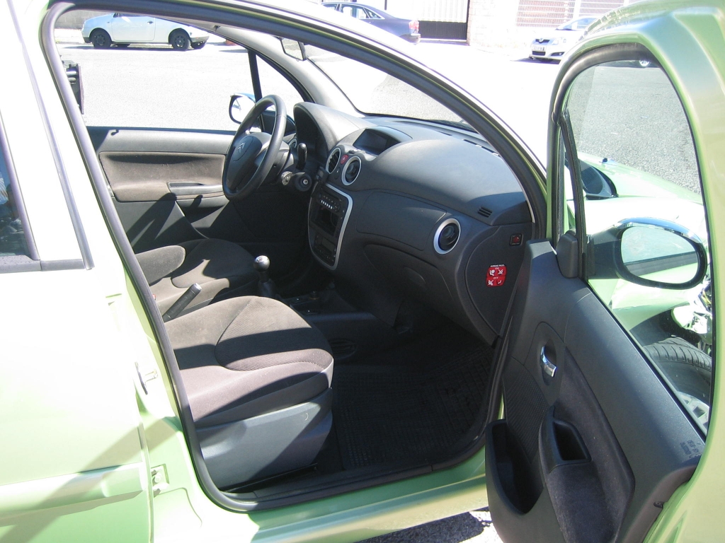 VISTA INTERIOR DERECHO CITROEN C-3 1.4 HDI 70CV
