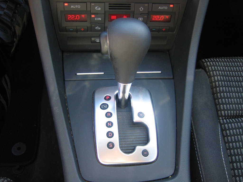 VISTA CAMBIO AUTOMATICO SEAT EXEO 2.0 TDI 140CV ST AUTOMATICO