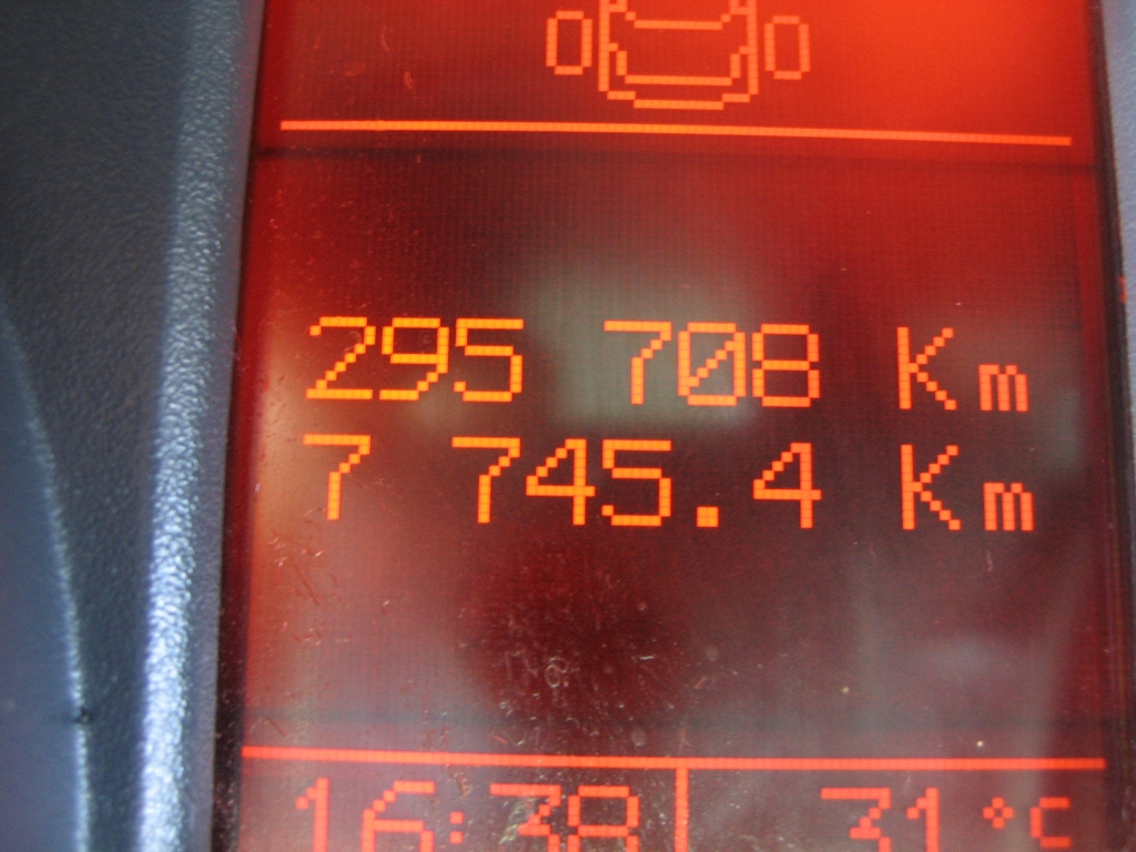 VISTA KM RENAULT MEGANE 1.9 DCI 120CV GRAND TOUR