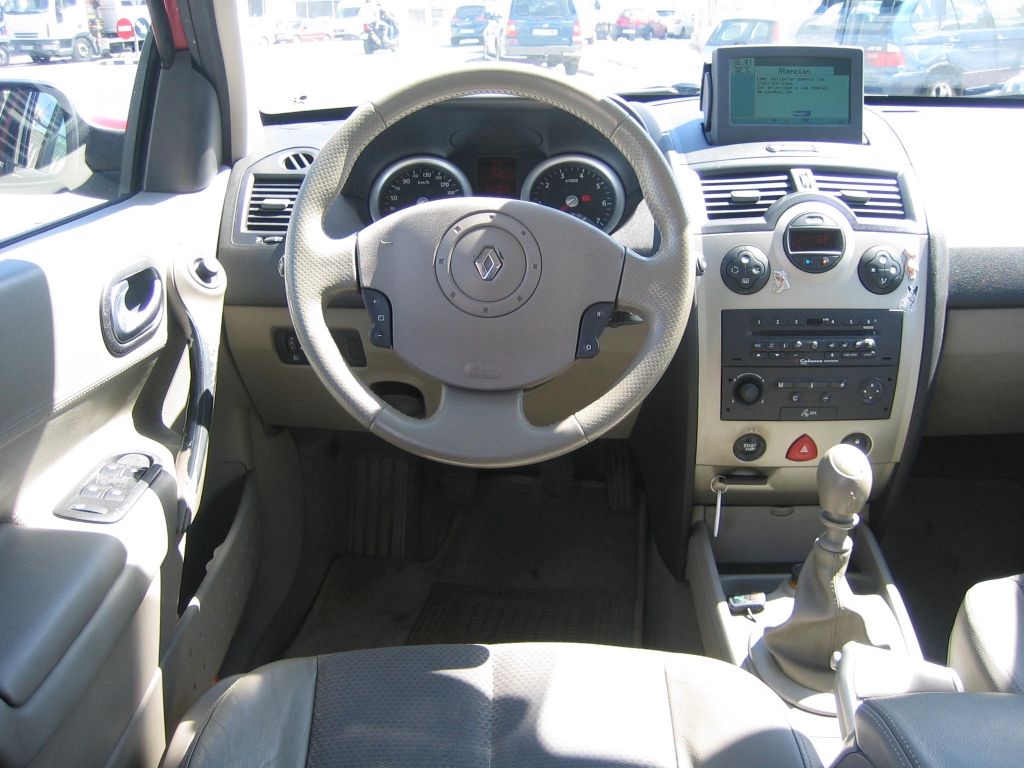 VISTA SALPICADERO RENAULT MEGANE 1.9 DCI 120CV GRAND TOUR