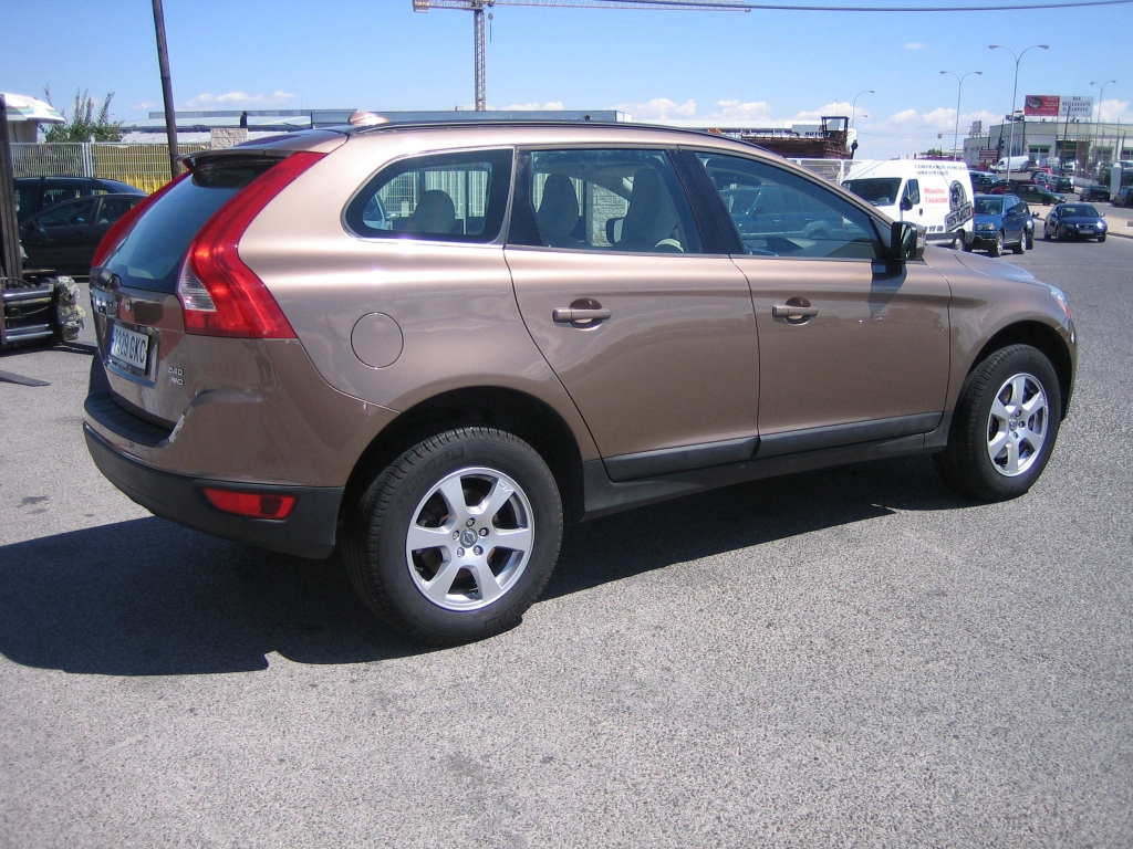 VISTA TRASERA DERECHA VOLVO XC-60 2.4 181CV 4WD