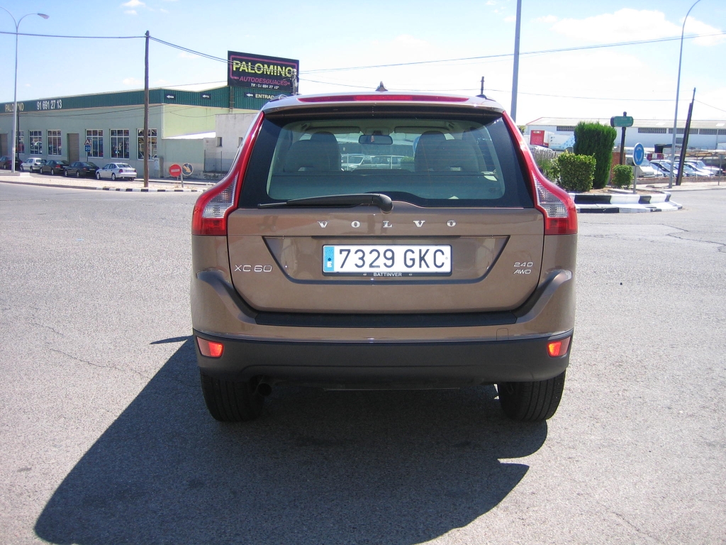 VISTA TRASERA VOLVO XC-60 2.4 181CV 4WD