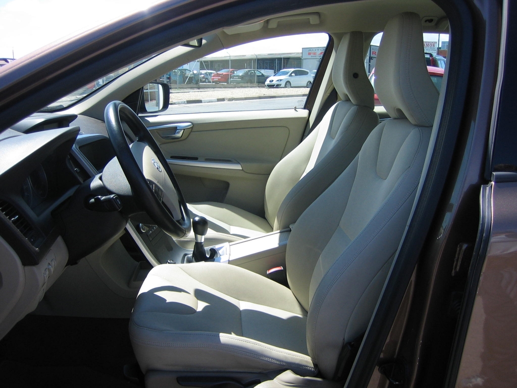 VISTA INTERIOR IZQUIERDO VOLVO XC-60 2.4 181CV 4WD