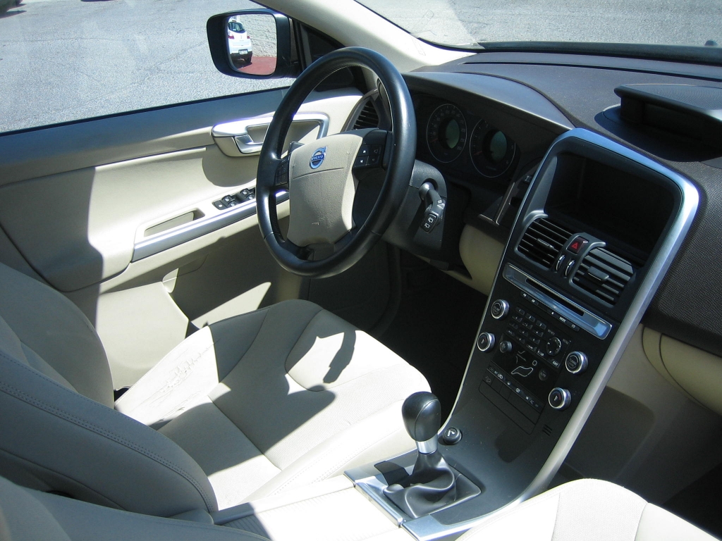 VISTA INTERIOR IZQUIERDO VOLVO XC-60 2.4 181CV 4WD
