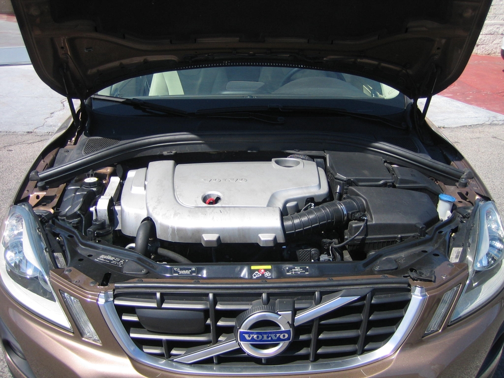 VISTA MOTOR VOLVO XC-60 2.4 181CV 4WD