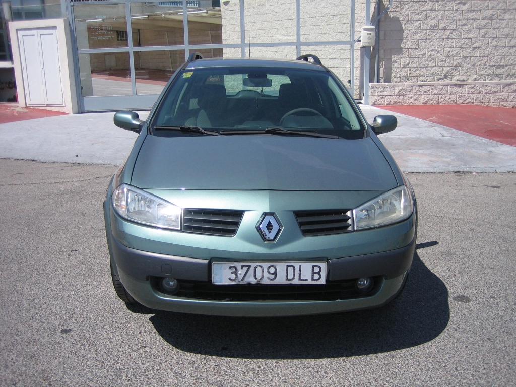 VISTA DELANTERA RENAULT MEGANE GRAND TOUR 1.9 DCI 120CV