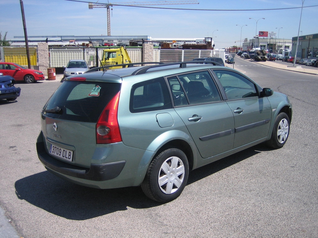 VISTA TRASERA DERECHA RENAULT MEGANE GRAND TOUR 1.9 DCI 120CV