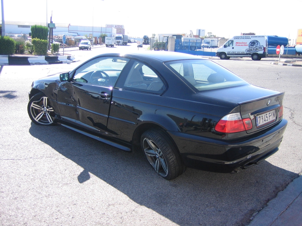 VISTA TRASERA IZQUIERDA BMW 330CD 204CV PACK M